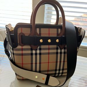 Almost NEW- Burberry Top Handle handbag!